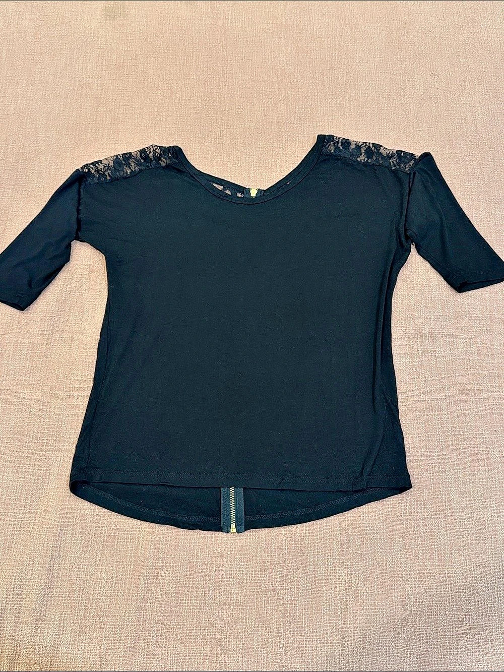 Lady Dutch small wm’s Black Lace Shoulder Zip Top Size Small